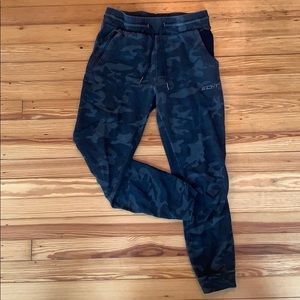 Echt Camo Joggers - Women